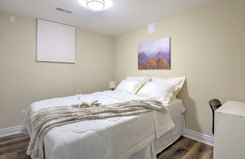 Erin Mills Apartment | Peaceful 2 BR Basement Stay: Your Getaway