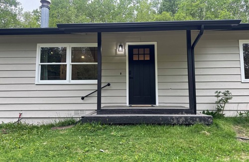 Wasilla House | Peaceful 2BR Retreat- Pet-friendly, fenced yard, great location.