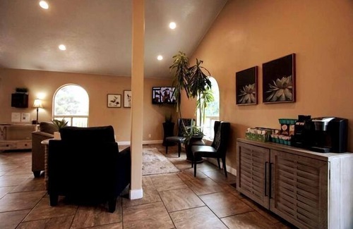 St. George Condo | Peaceful 2BR w/Pools & Fireplace
