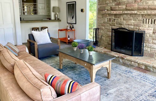 Sonoma House | Peaceful 3 acre Sonoma retreat w/ 50ft pool & spa, close to town and Glen Ellen