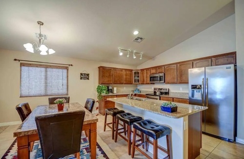 Casa Grande House | Peaceful 3-bdrm Residential House with Home Office