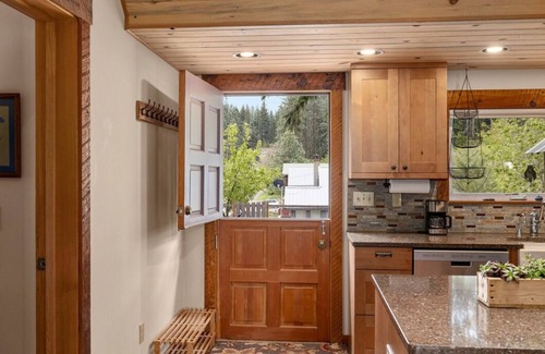 Roslyn House | Peaceful 3-bedroom house in Roslyn with AC, WiFi
