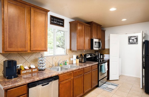 San Antonio House | Peaceful 3BD/2.5BA/SeaWorld/Lackland AFB