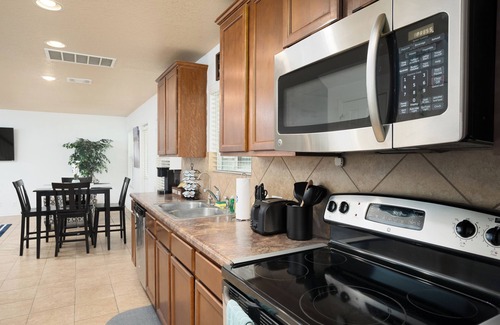 San Antonio House | Peaceful 3BD/2.5BA/SeaWorld/Lackland AFB