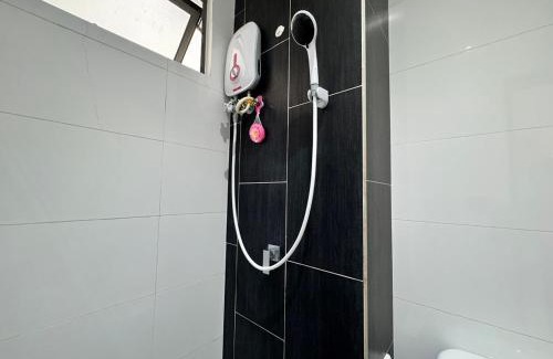 Kuala Lumpur Apartment | Peaceful 3BR 2B with Pool 10pax Wangsa Maju near Wangsa Walk