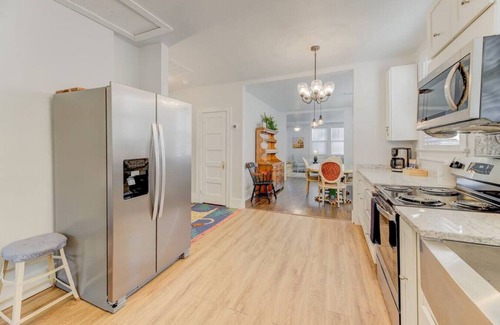 Rosewood House | Peaceful 3BR | Centrally located in DT Columbia