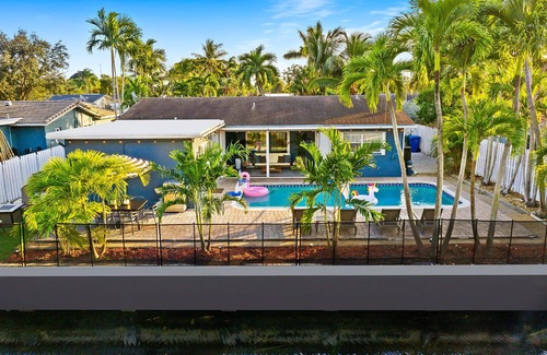 Fort Lauderdale Cottage | Peaceful 5BR -waterway Views & Private Heated Pool
