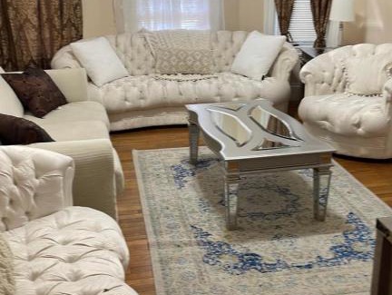 Milton House | Peaceful 6-bedroom Home in a Quiet&Convenient Area