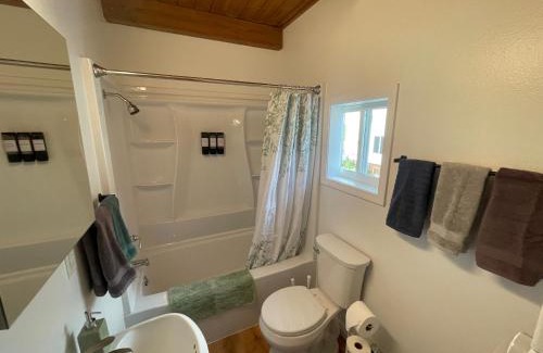 Kalifornsky House | Peaceful Acres Cabin 4 - Get-N-Away