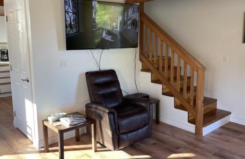 Kalifornsky House | Peaceful Acres Cabin 4 - Get-N-Away