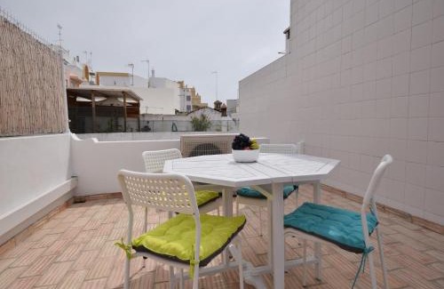 Olhao House | Peaceful Algarve Getaway, cleaning included