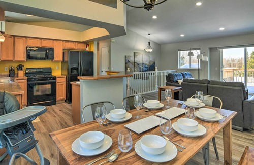 Rabbit Creek House | Peaceful Anchorage Getaway 12 Mi to Downtown!