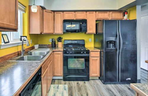 Rabbit Creek House | Peaceful Anchorage Getaway 12 Mi to Downtown!