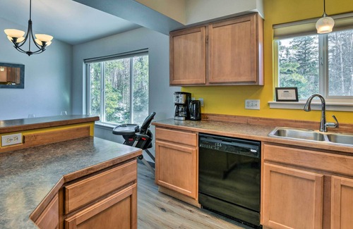 Rabbit Creek House | Peaceful Anchorage Getaway 12 Mi to Downtown!