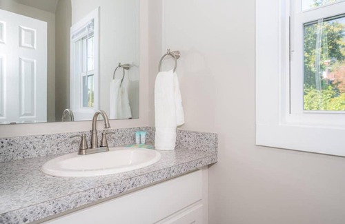 Downtown Apartment | Peaceful and Bright 2BR Duplex