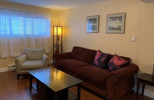 Regional District of Nanaimo Cottage | Peaceful and centrally located place - on Westwood Lake.