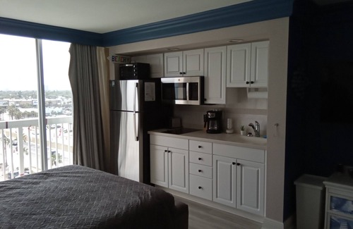 Volusia County Apartment | Peaceful and clean beach studio with ocean and city views in Daytona Beach