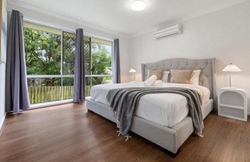 Sunnybank Hills House | Peaceful and Convenient 4BR Family Modern Retreat
