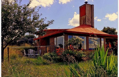 Kwa Sani Cottage | Peaceful and Private country cottage with expansive berg views