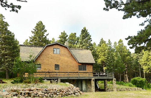 Rye House | Peaceful and Scenic Lodging in Rye Colorado