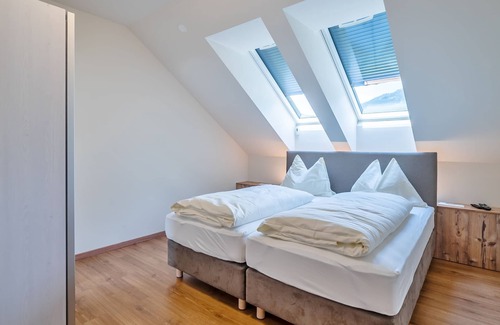Gosau Apartment | Peaceful Apartment in Gosau with shared Sauna