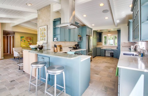 Clinton House | Peaceful bay-view home in a quiet location - short drive to the beach