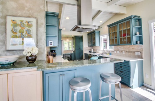 Clinton House | Peaceful bay-view home in a quiet location - short drive to the beach