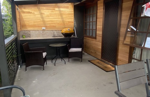 Dodges Ferry Apartment | Peaceful beach retreat, close to cafe, bakery, bistro, shop & only 30 min Hobart