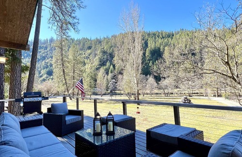 Douglas City House | Peaceful & Beautiful Vacation Home- steps away from the river!