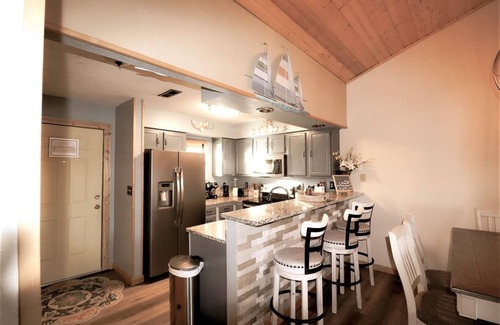Indian Point Condo | Peaceful Branson Waterfront Get-a-Way Near SDC!