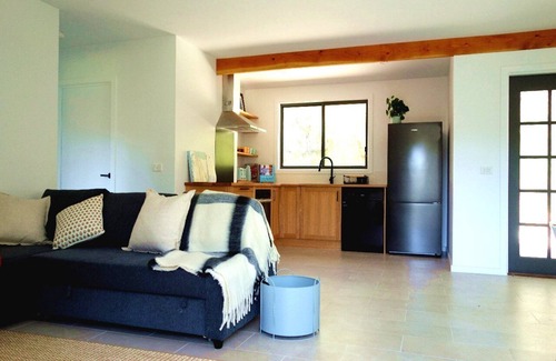 St Andrews House | Peaceful Bush Retreat in renovated lodge