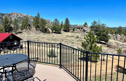 Estes Park Cabin | Peaceful Cabin, Completely Remodeled, Spectacular Views, Excellent Location
