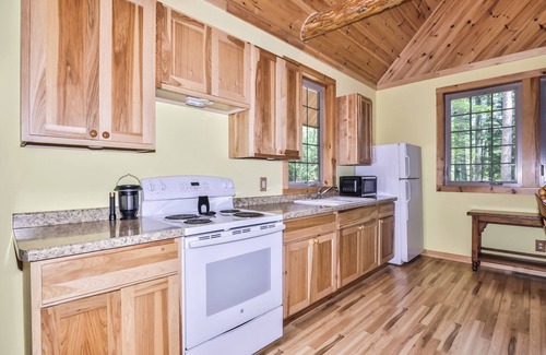 Lake Tomahawk Cabin | Peaceful cabin on 5 acres of woods.