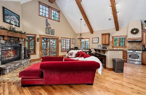 Tamarack Resort House | Peaceful Cabin with a hot tub and outdoor fireplace. Ski in ski out property.