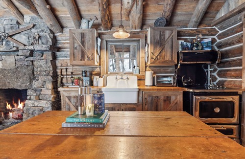 Whitefish Cabin | Peaceful cabin with AC in charming Whitefish