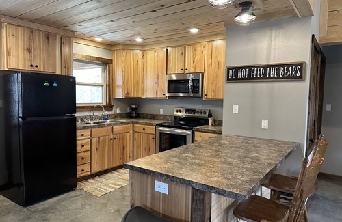 Mount Ida Cabin | Peaceful Cabin with WIFI & amazing star gazing views. No Pets Allowed.