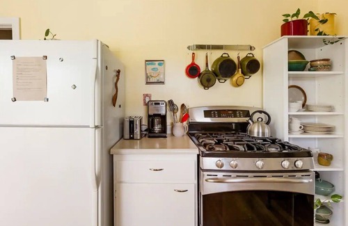 Graton House | Peaceful, charming, cottage in wine country. Beautiful yard!