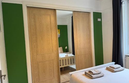 Leith Apartment | Peaceful City Centre Retreat at Great location and Easy Access
