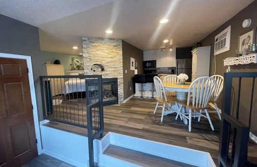 Alma Condo | Peaceful Condo in Wabasha with Beautiful River Bluff Views (Upper Unit)