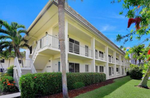 Marco Island House | Peaceful condo with pool and brief walk to beach
