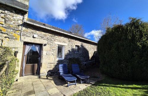 Mael-Carhaix House | Peaceful Cottage in Brittany