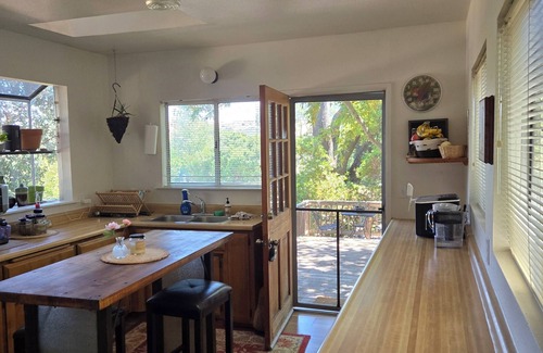 Atascadero Cottage | Peaceful cottage in the woods