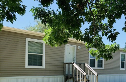Trenton House | Peaceful Country Retreat minutes from High Springs