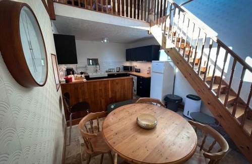 Lesbois House | Peaceful detached stone cottage