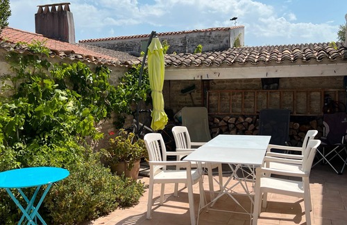 Dolus-d'Oleron House | Peaceful Escape with Private Courtyard – Charming and Modern House for a Relaxing Stay