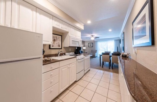 Carlsbad Village Hotel | Peaceful Escape in Carlsbad! 2 Modern Units, Free Parking, Swimming Pool!