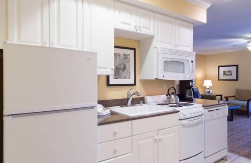 Carlsbad Village Hotel | Peaceful Escape in Carlsbad! 2 Modern Units, Free Parking, Swimming Pool!