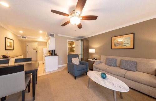 Carlsbad Village Hotel | Peaceful Escape in Carlsbad! 2 Modern Units, Free Parking, Swimming Pool!