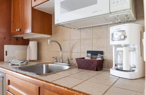 Oro-Medonte Apartment | Peaceful Escape King Bed and Outdoor Activities