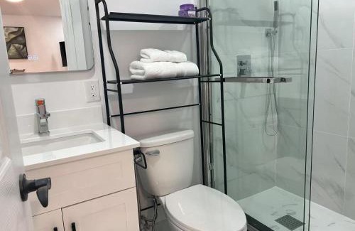 Ajax Apartment | Peaceful Escape to Town of Lakes